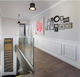 5 bedroom villa with pool near Pula, sleeps 10-12